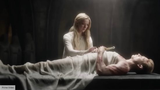 Rings of Power Galadriel: Galadriel looking at Finrod's body 