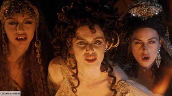 Bram Stoker's Dracula: Dracula's concubines