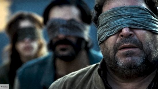 Bird Box Barcelona release date - people in blindfolds