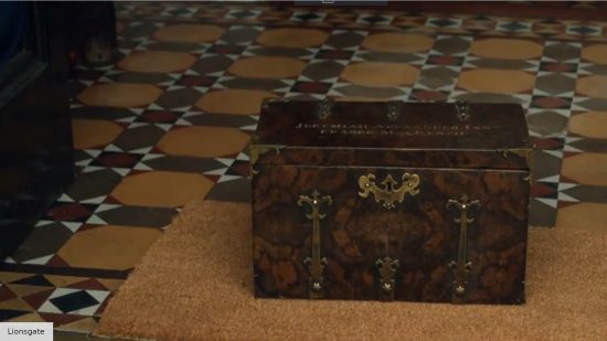 The box in Outlander season 7 episode 3