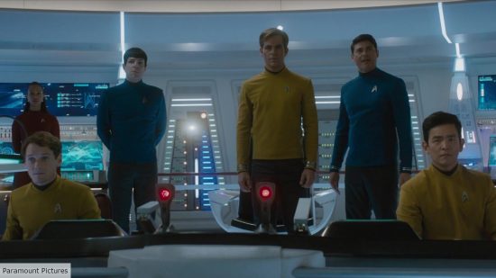 Star Trek 4 release date - Main Kelvin cast on bridge