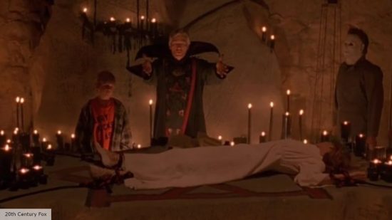 The Cult of Thorn doing a ritual in The Curse of Michael Myers