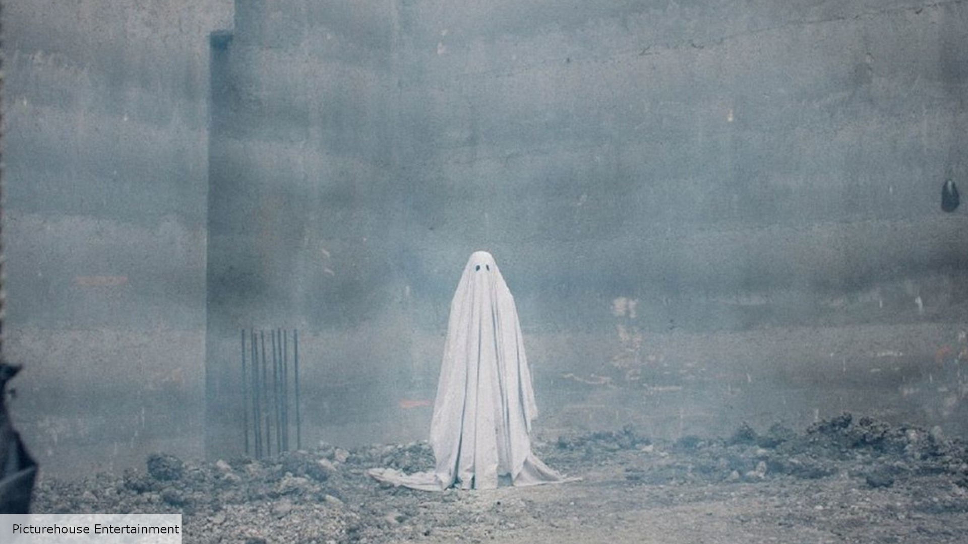 man sees ghost movie