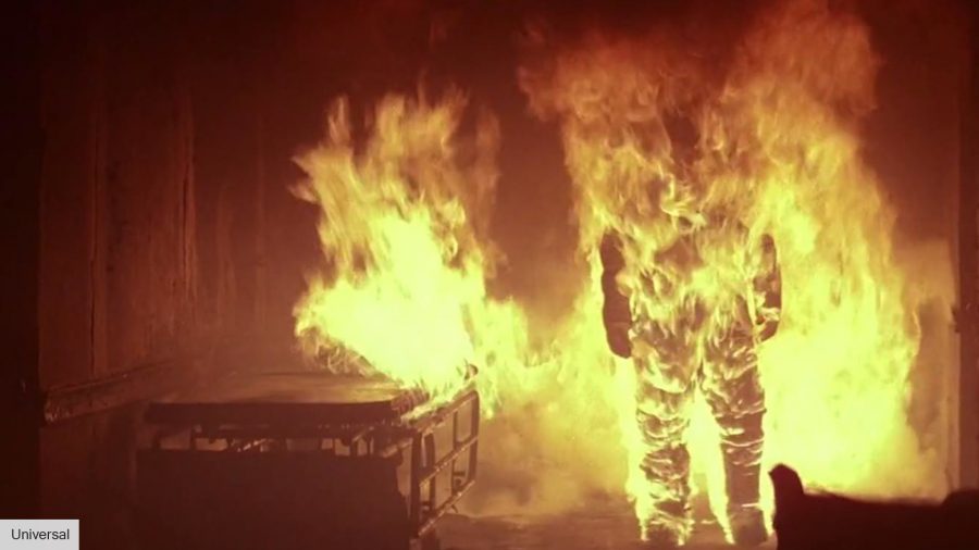 Halloween (2018) retconning the Halloween movies: Michael on fire in Halloween II