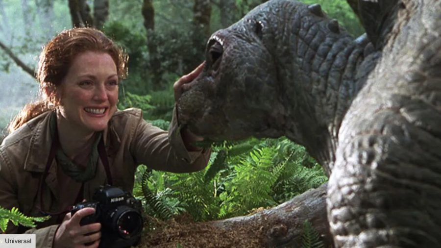 Jurassic Park movies in order: Julianne Moore as Dr. Sarah Harding in The Lost World: Jurassic Park